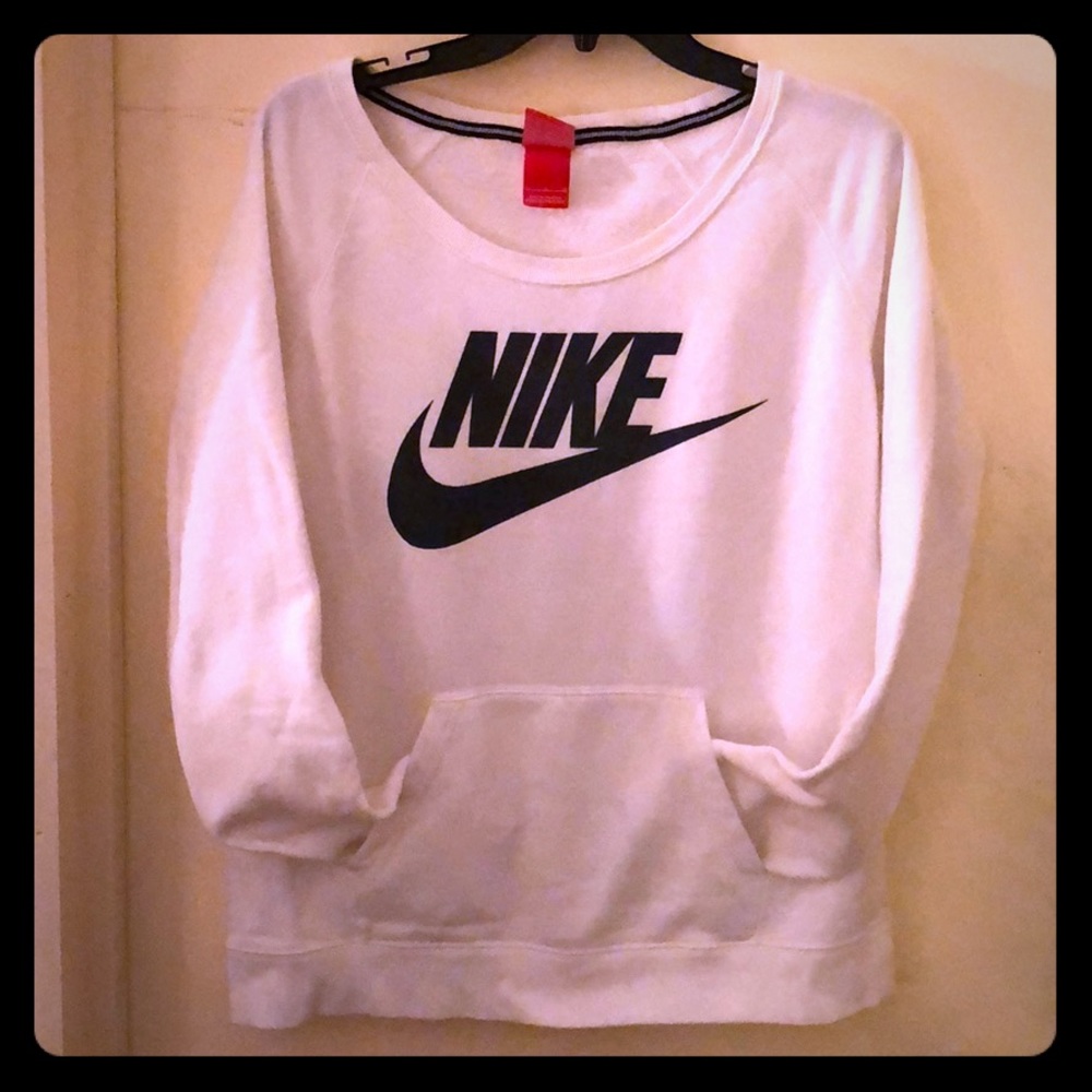 Women’s Nike swoosh sweat top